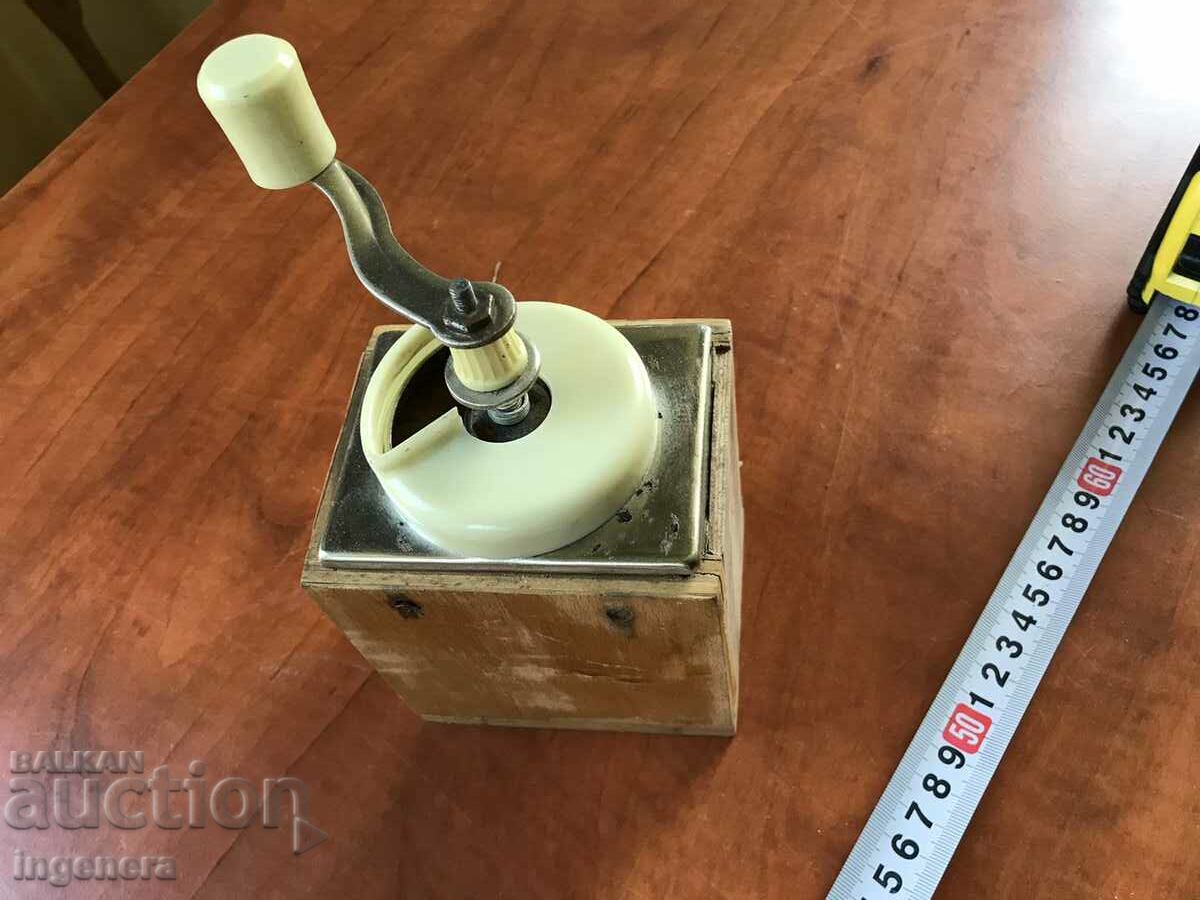 GRINDER GRINDER FOR SPICES, COFFEE HERBS AND MORE - 5 GRINDER GRINDER FOR SPICES, COFFEE HERBS AND MORE - 5