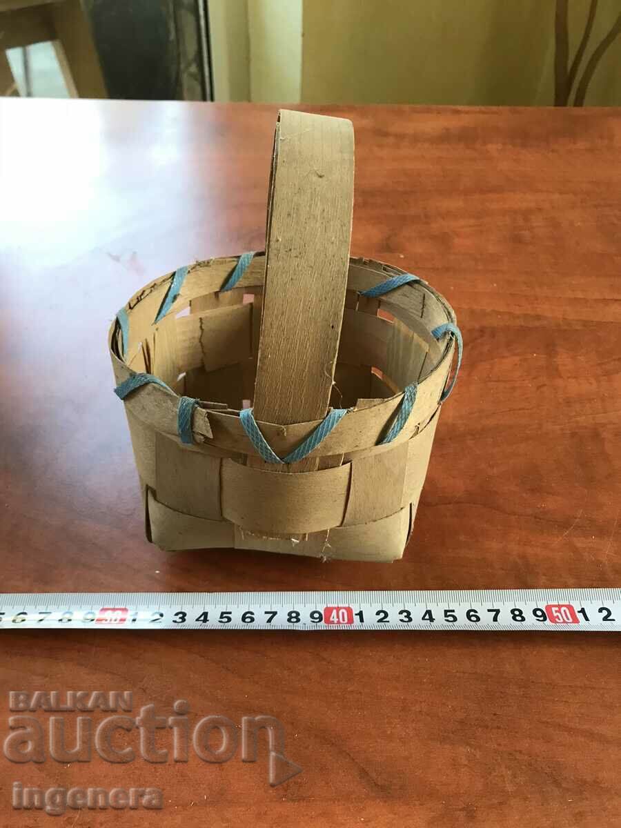 Delivery of BASKET BASKET KNITTED VINTAGE MINI SHOES Delivery of BASKET BASKET KNITTED VINTAGE MINI SHOES