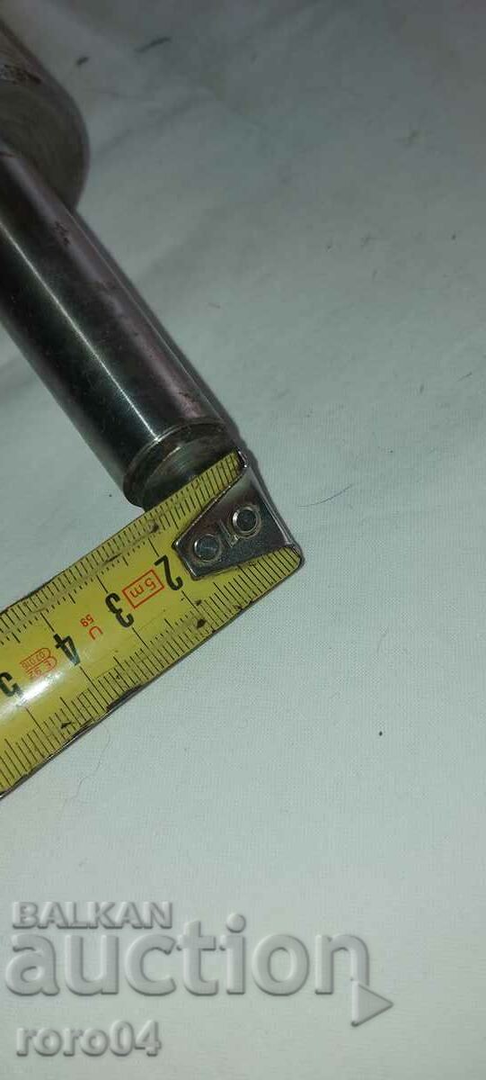 Auction LATHE - ROTATING CENTER - NEW Auction LATHE - ROTATING CENTER - NEW