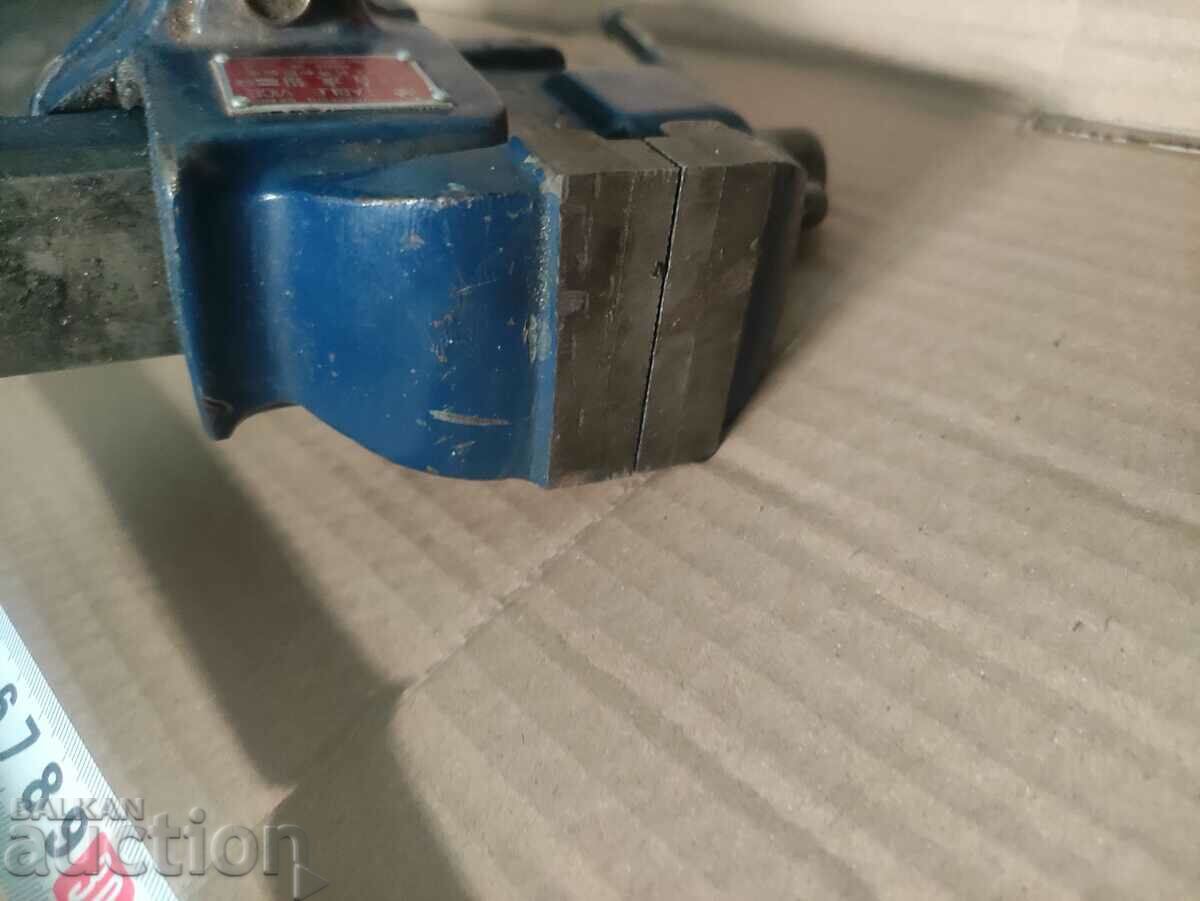 Delivery of Small Vise Table Vice China Delivery of Small Vise Table Vice China