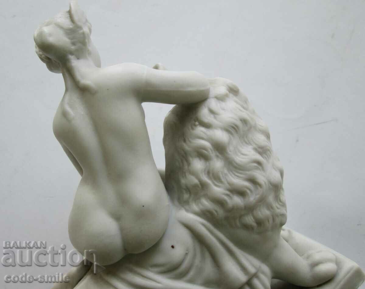 Υπέροχη σύνθεση πορσελάνης από παλιό ειδώλιο πορσελάνης με τιμή 250.00 BGN | € 127.82 Υπέροχη σύνθεση πορσελάνης από παλιό ειδώλιο πορσελάνης με τιμή 250.00 BGN | € 127.82