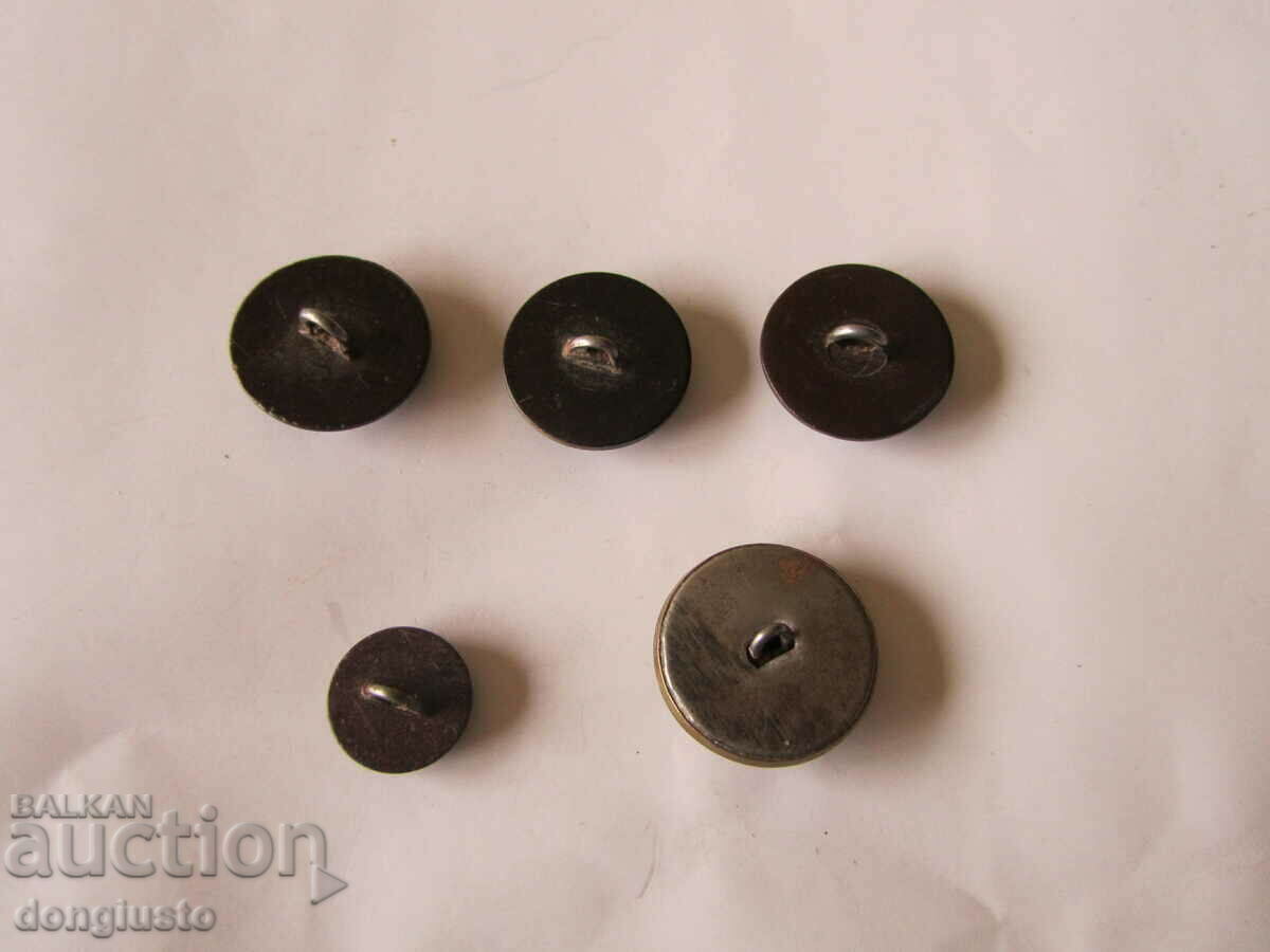 Butoane sociale militare cu preț 2.00 BGN | € 1.02 Butoane sociale militare cu preț 2.00 BGN | € 1.02