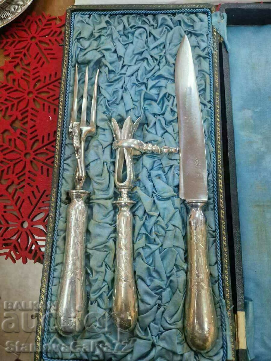 Un excelent set de sufragerie francez antic cu preț € 90.50 | 177.00 BGN