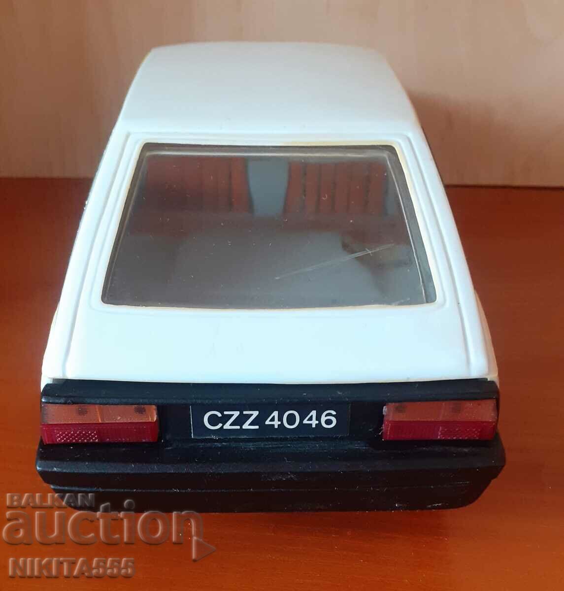 TOY CAR FIAT POLONEZ CZZ 4046 - 7