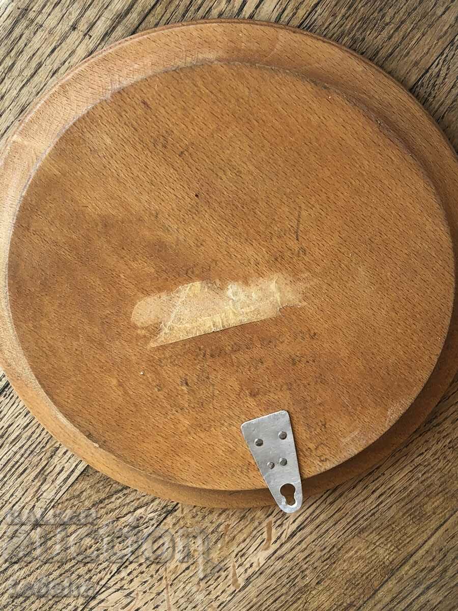 WOODEN WALL PLATE - PERFECT - 6 WOODEN WALL PLATE - PERFECT - 6