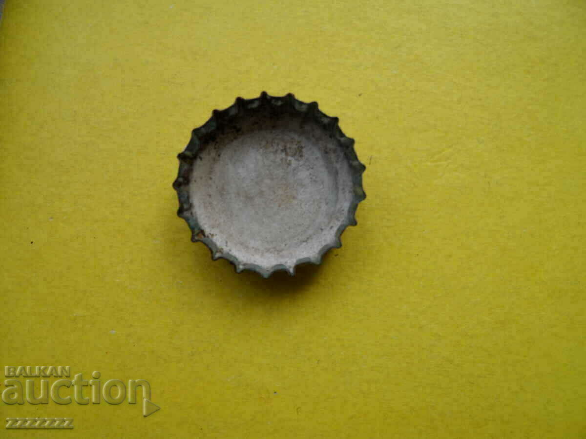 PLEVN beer cap with price 5.00 BGN | € 2.56 PLEVN beer cap with price 5.00 BGN | € 2.56