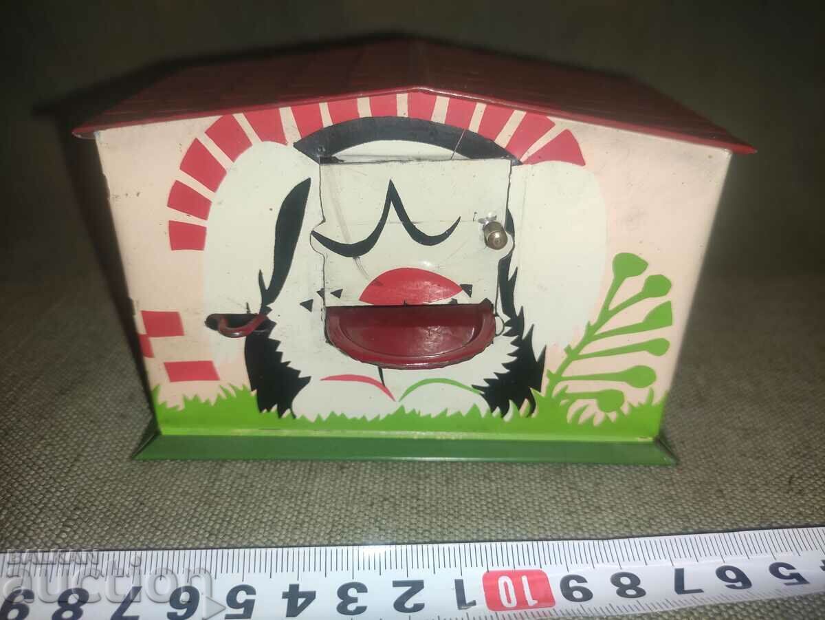 Tinplate toy box with price 20.00 BGN | € 10.23 Tinplate toy box with price 20.00 BGN | € 10.23