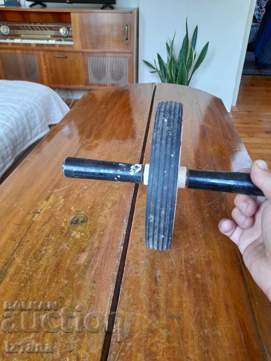 Licitație Echipament vechi de gimnastică Licitație Echipament vechi de gimnastică