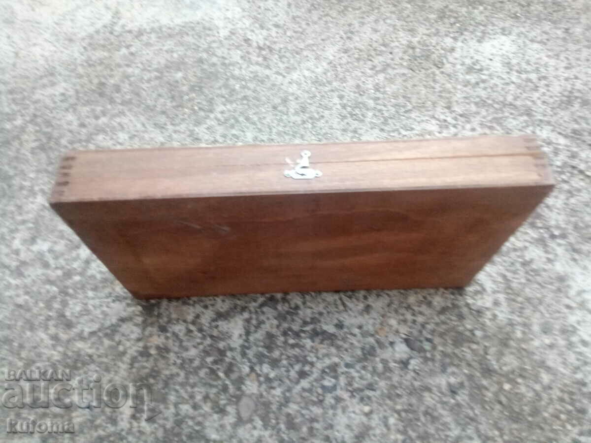 Delivery of Carving bow set Delivery of Carving bow set