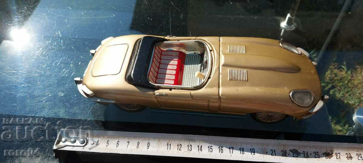 LARGE OLD SHEET METAL CONVERTIBLE - LIPSY with price 58.50 BGN | € 29.91 LARGE OLD SHEET METAL CONVERTIBLE - LIPSY with price 58.50 BGN | € 29.91