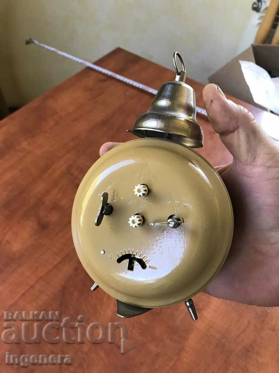 "AMBER" DESKTOP CLOCK - DOESN'T WORK - 5 "AMBER" DESKTOP CLOCK - DOESN'T WORK - 5