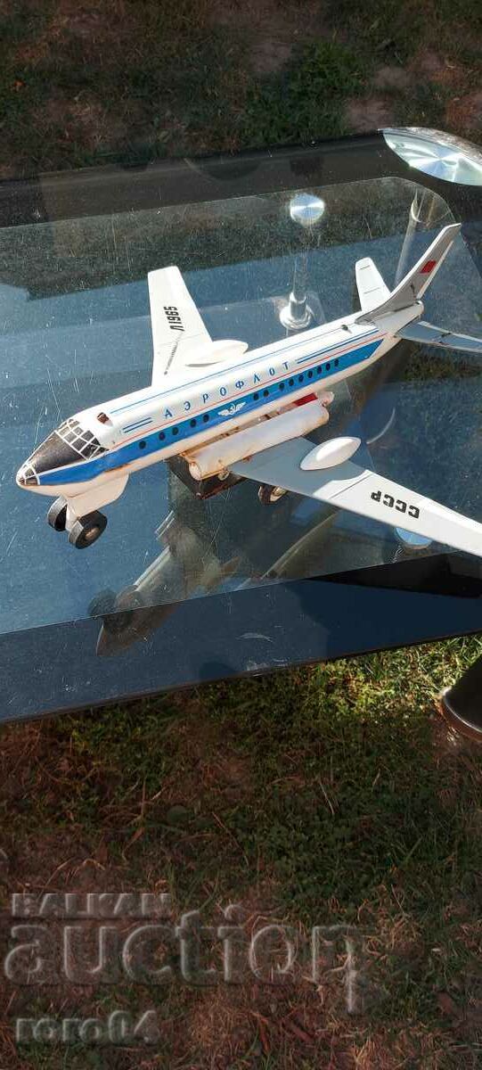 Auction LARGE OLD SHEET METAL PLANE - LIPSY Auction LARGE OLD SHEET METAL PLANE - LIPSY