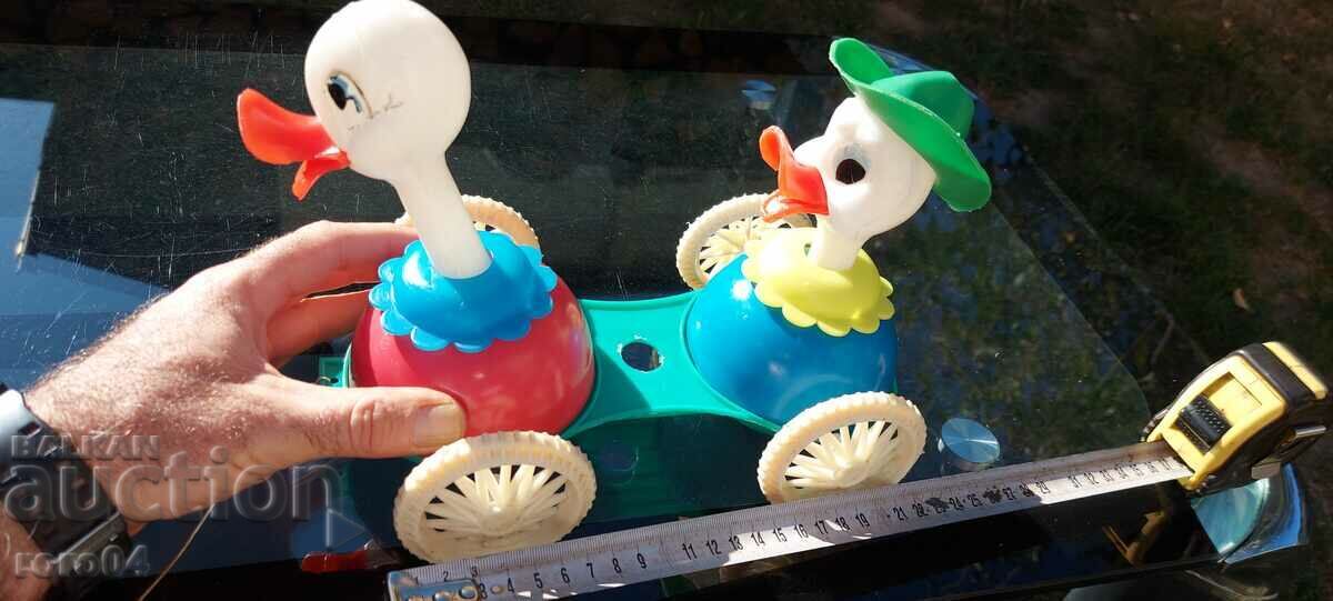 Auction DUCKS - FOR PULL - YAK SOC. Auction DUCKS - FOR PULL - YAK SOC.