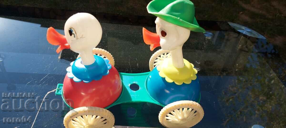 Delivery of DUCKS - FOR PULL - YAK SOC. Delivery of DUCKS - FOR PULL - YAK SOC.