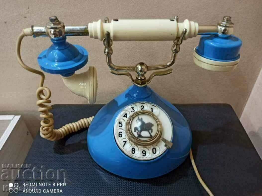 Retro landline phone