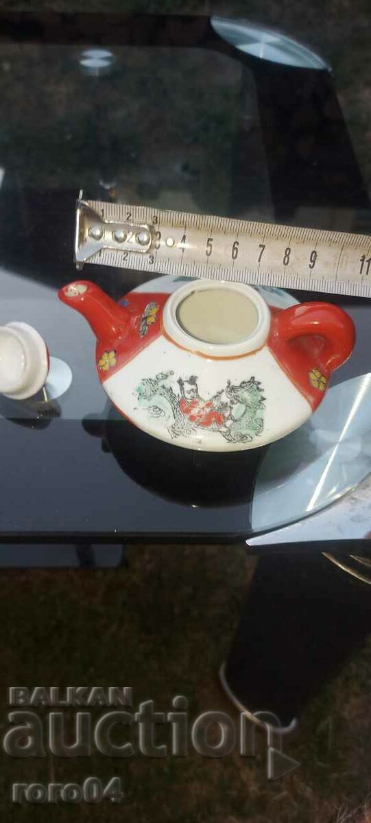 BEAUTIFUL OLD PORCELAIN KETTLE - 5 BEAUTIFUL OLD PORCELAIN KETTLE - 5