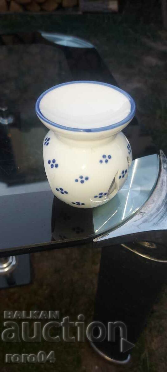 PORCELAIN HOLDER FOR SCENTED CANDLES with price 9.00 BGN | € 4.60 PORCELAIN HOLDER FOR SCENTED CANDLES with price 9.00 BGN | € 4.60