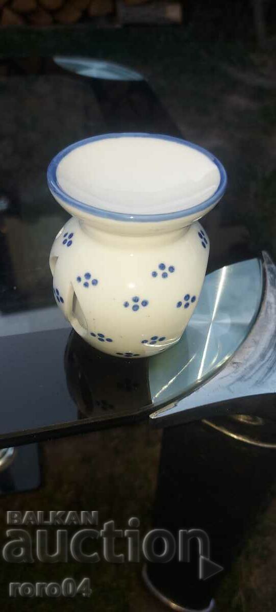 Delivery of PORCELAIN HOLDER FOR SCENTED CANDLES Delivery of PORCELAIN HOLDER FOR SCENTED CANDLES