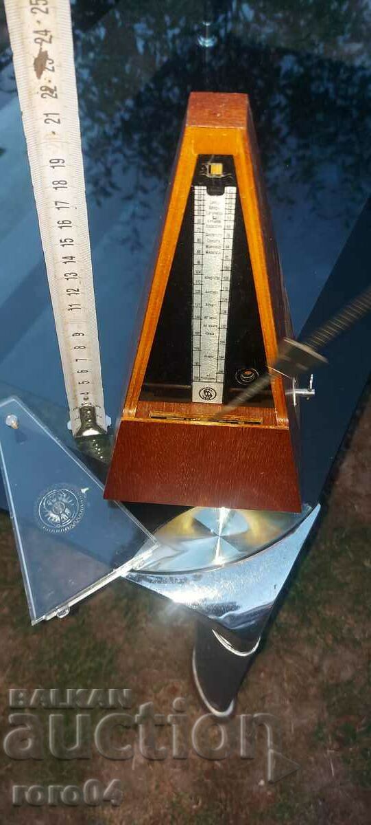 Auction METRONOME - GERMAN - PERFECT Auction METRONOME - GERMAN - PERFECT