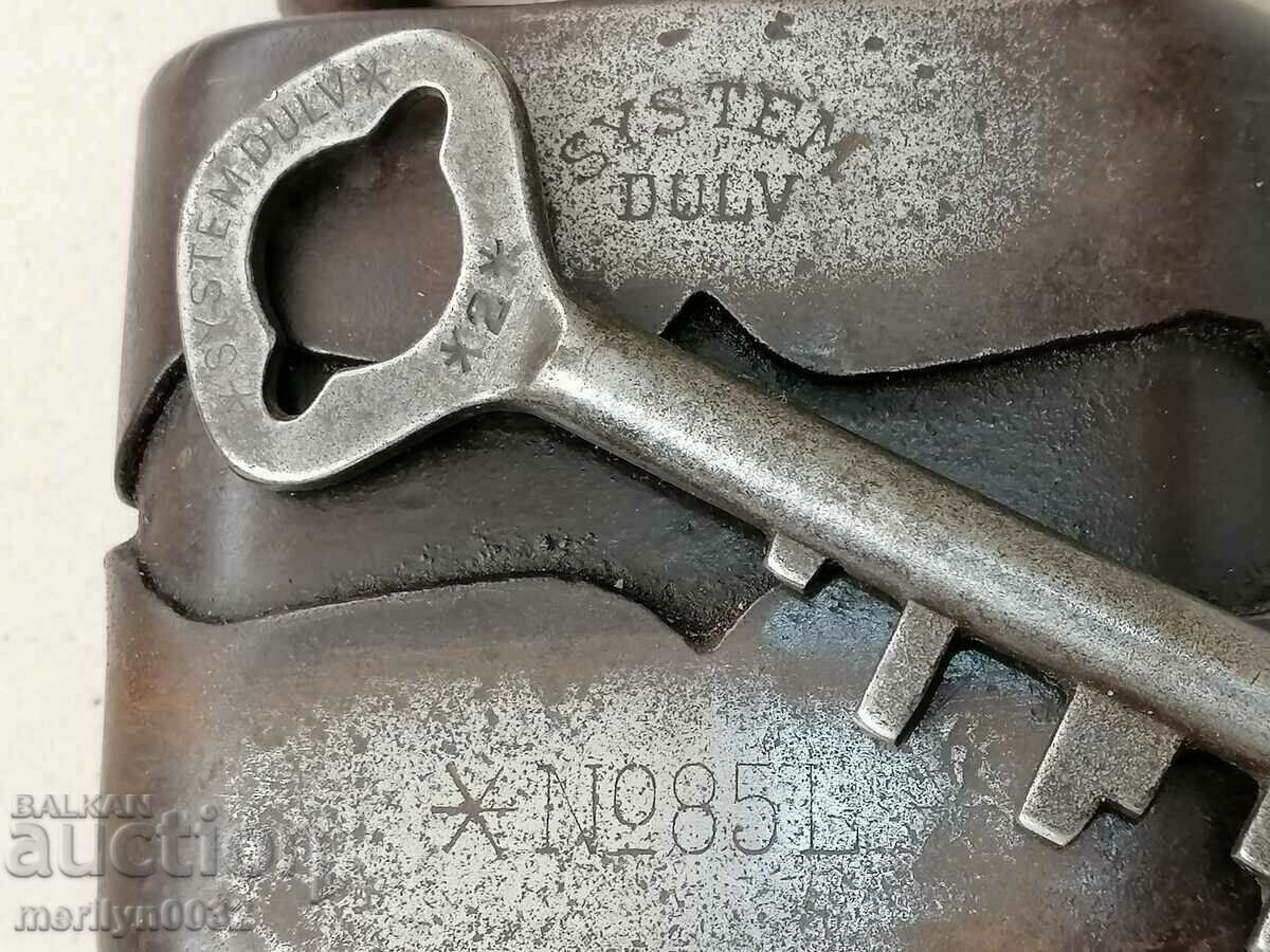 Delivery of German LARGE padlock with key 1920s padlock suitcase lock Delivery of German LARGE padlock with key 1920s padlock suitcase lock