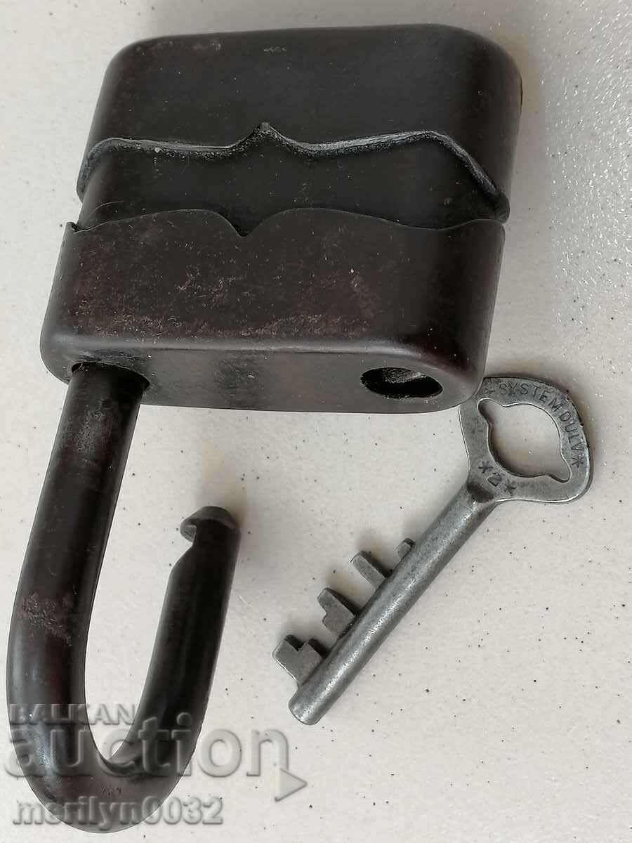 German LARGE padlock with key 1920s padlock suitcase lock - 5 German LARGE padlock with key 1920s padlock suitcase lock - 5