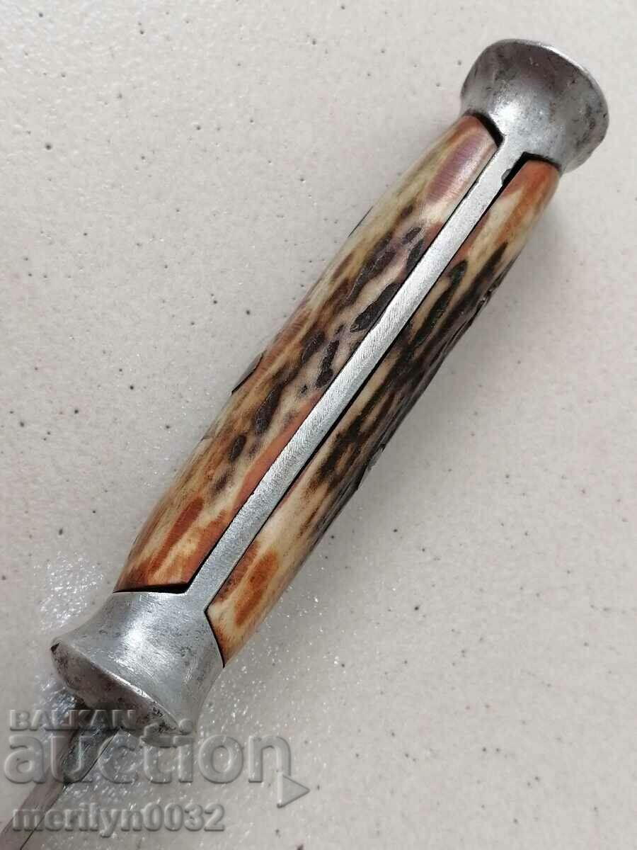 Old WW2 horned serrated knife and saw blade - 5 Old WW2 horned serrated knife and saw blade - 5