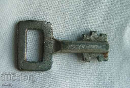 Παλιό μικρό κλειδί 4 εκ με τιμή 3.50 BGN | € 1.79 Παλιό μικρό κλειδί 4 εκ με τιμή 3.50 BGN | € 1.79