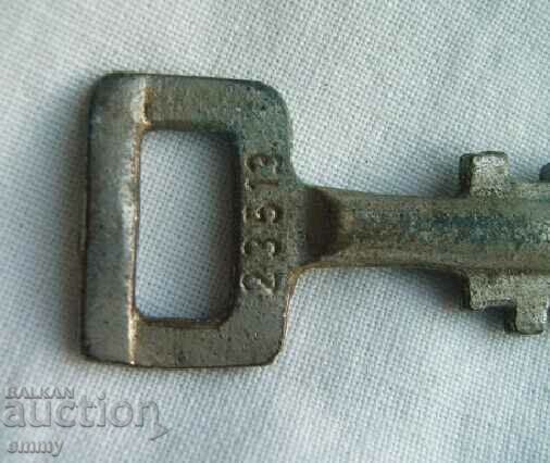 Δημοπρασία Παλιό μικρό κλειδί 4 εκ Δημοπρασία Παλιό μικρό κλειδί 4 εκ