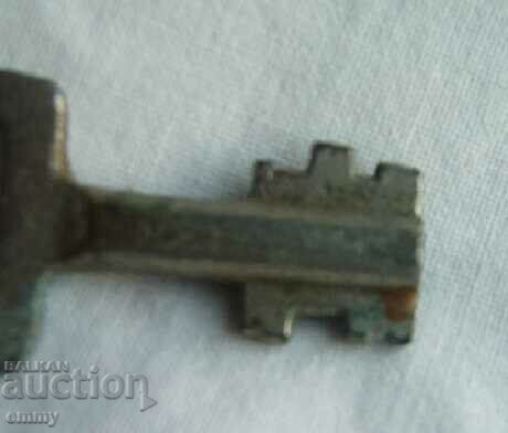 Παράδοση Παλιό μικρό κλειδί 4 εκ Παράδοση Παλιό μικρό κλειδί 4 εκ