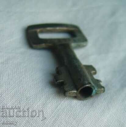 Παλιό μικρό κλειδί 4 εκ - 5 Παλιό μικρό κλειδί 4 εκ - 5