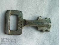 Cheie veche mică de 4 cm