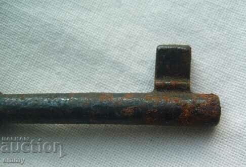 Delivery of Old key 6 cm