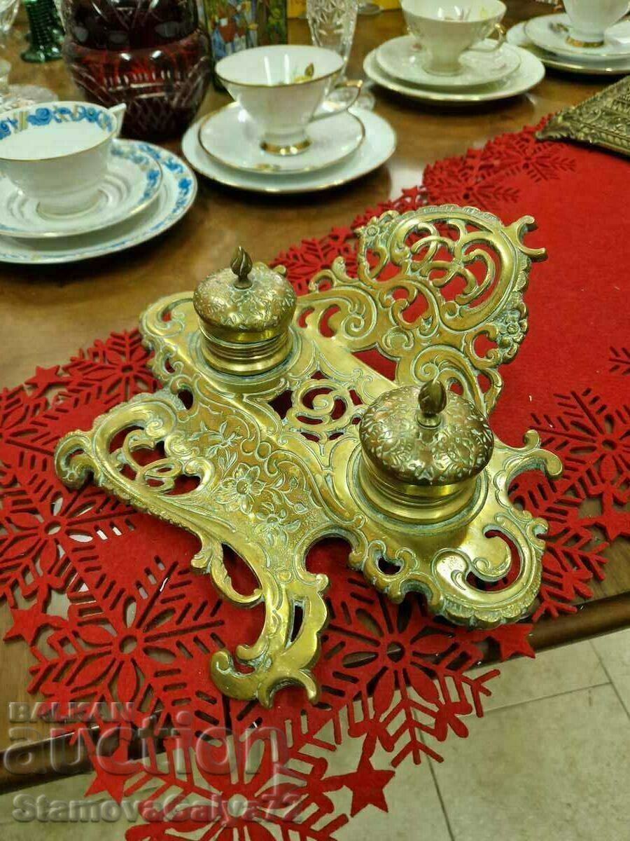 Delivery of A unique antique English bronze inkstand Delivery of A unique antique English bronze inkstand