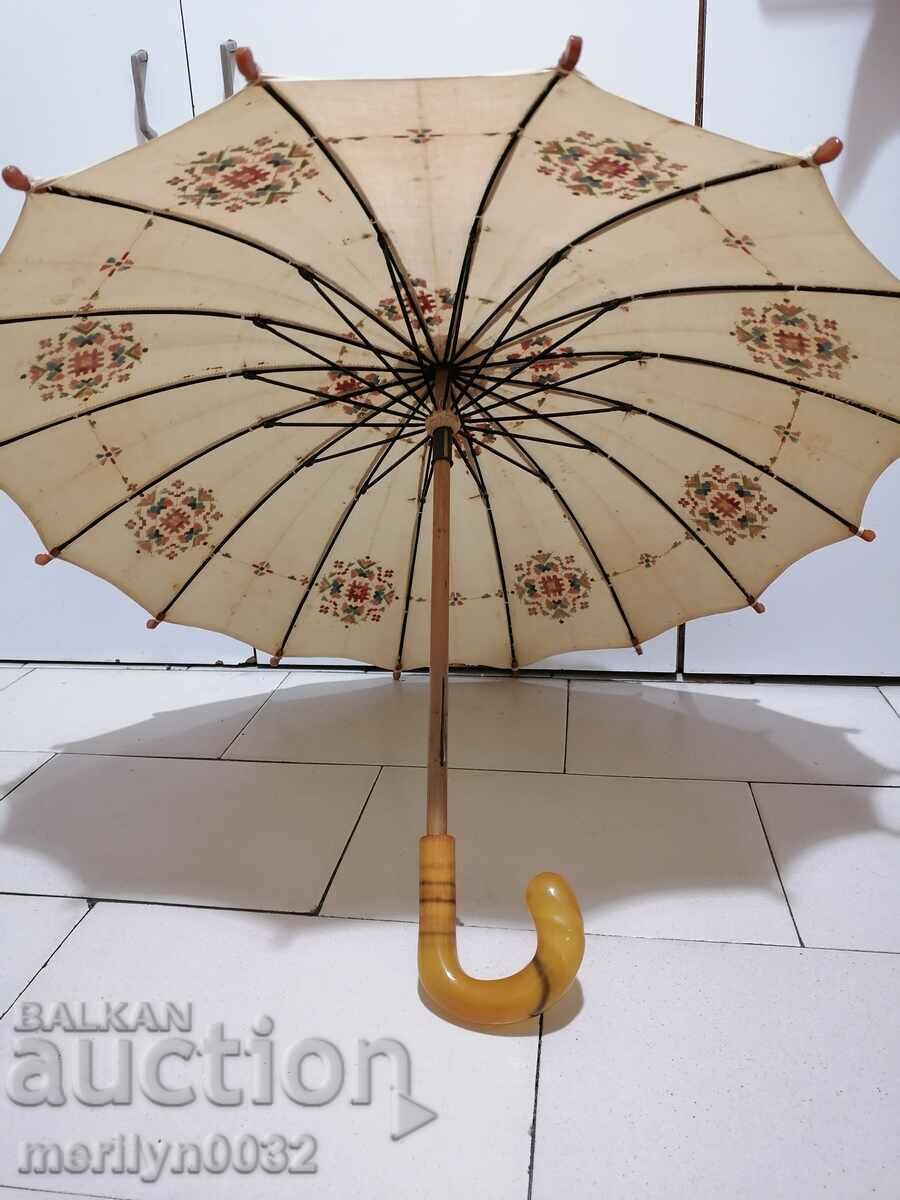 Auction An old luxury umbrella, unique from the beginning of the 20th century Auction An old luxury umbrella, unique from the beginning of the 20th century