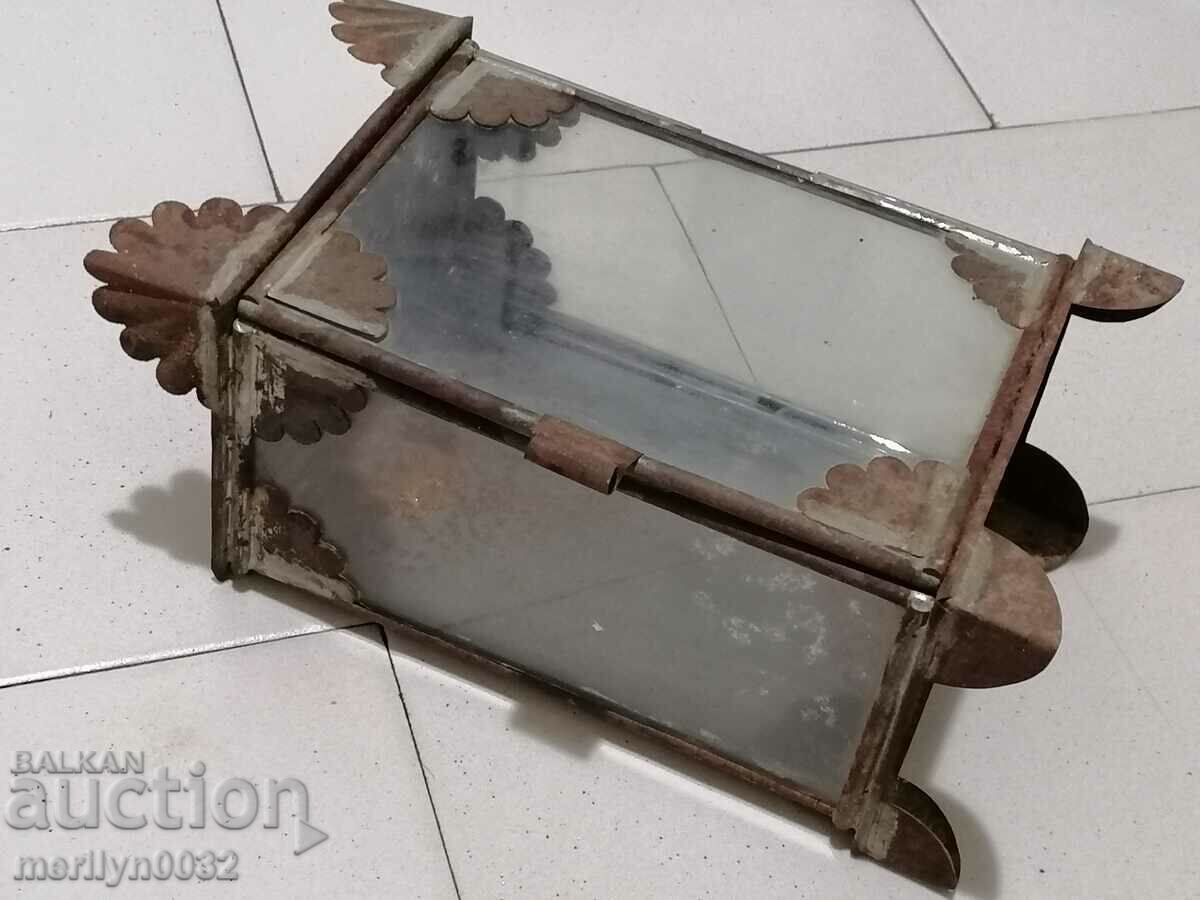 Δημοπρασία Παλιό φανάρι, λάμπα, λάμπα προβολέων Δημοπρασία Παλιό φανάρι, λάμπα, λάμπα προβολέων