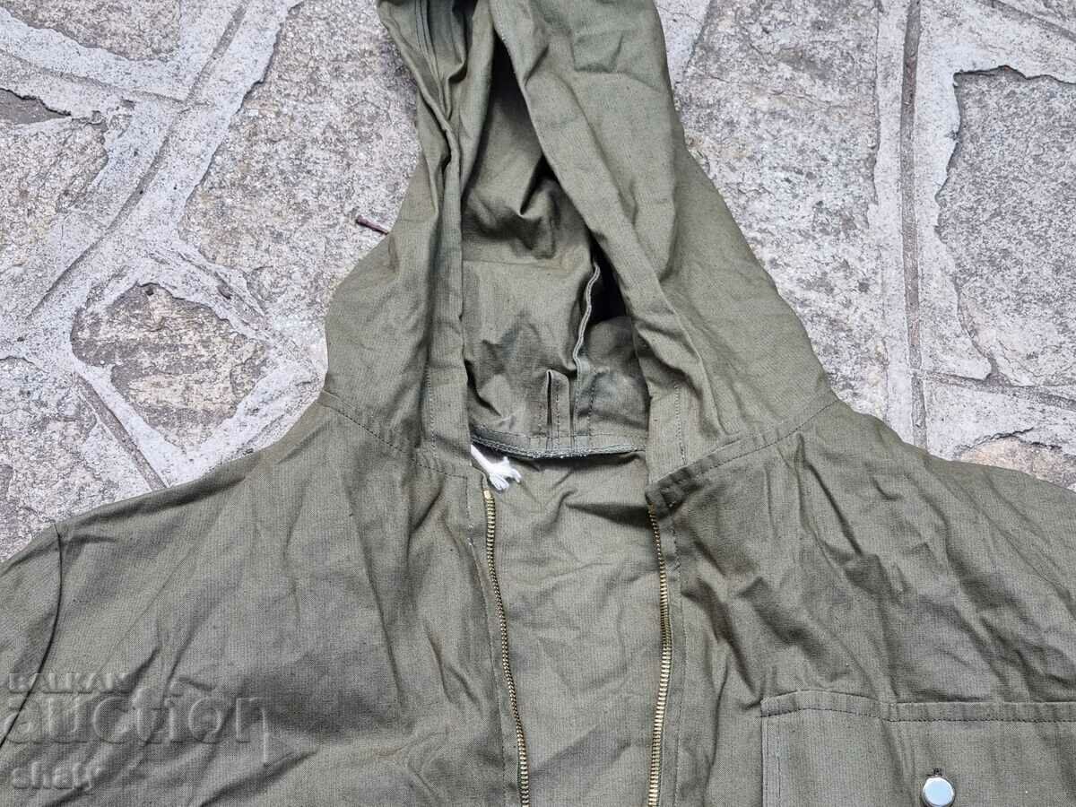 Livrarea Anurak și pantaloni Livrarea Anurak și pantaloni