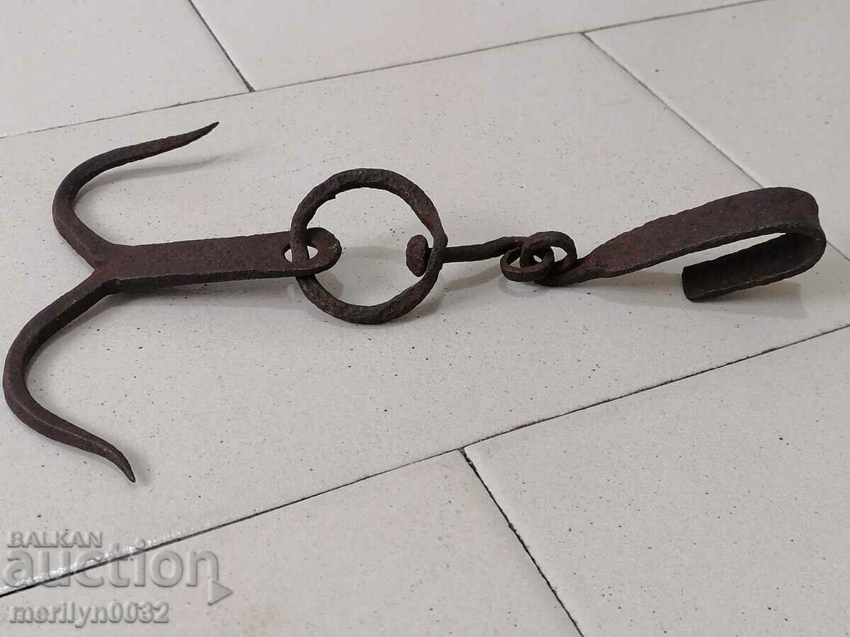 Antique Wrought Iron Hook, Double Hook with price 39.00 BGN | € 19.94 Antique Wrought Iron Hook, Double Hook with price 39.00 BGN | € 19.94