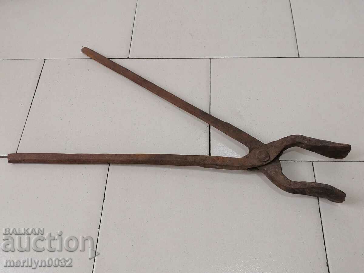 Auction Blacksmith's tongs wrought iron tool Auction Blacksmith's tongs wrought iron tool