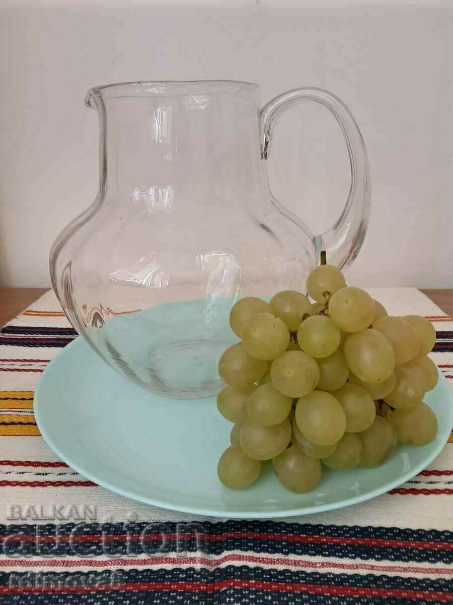 GLASS JUG