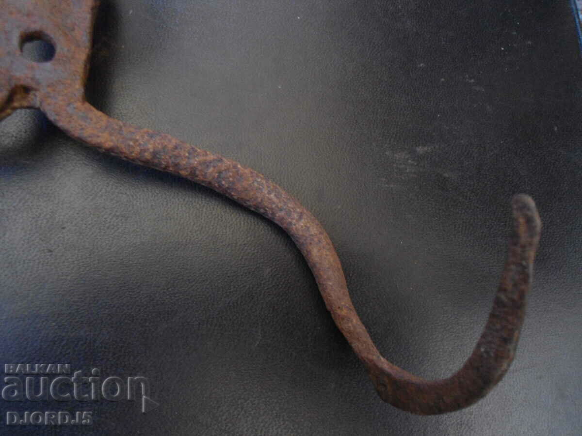 Delivery of Old forged hook, hook Delivery of Old forged hook, hook