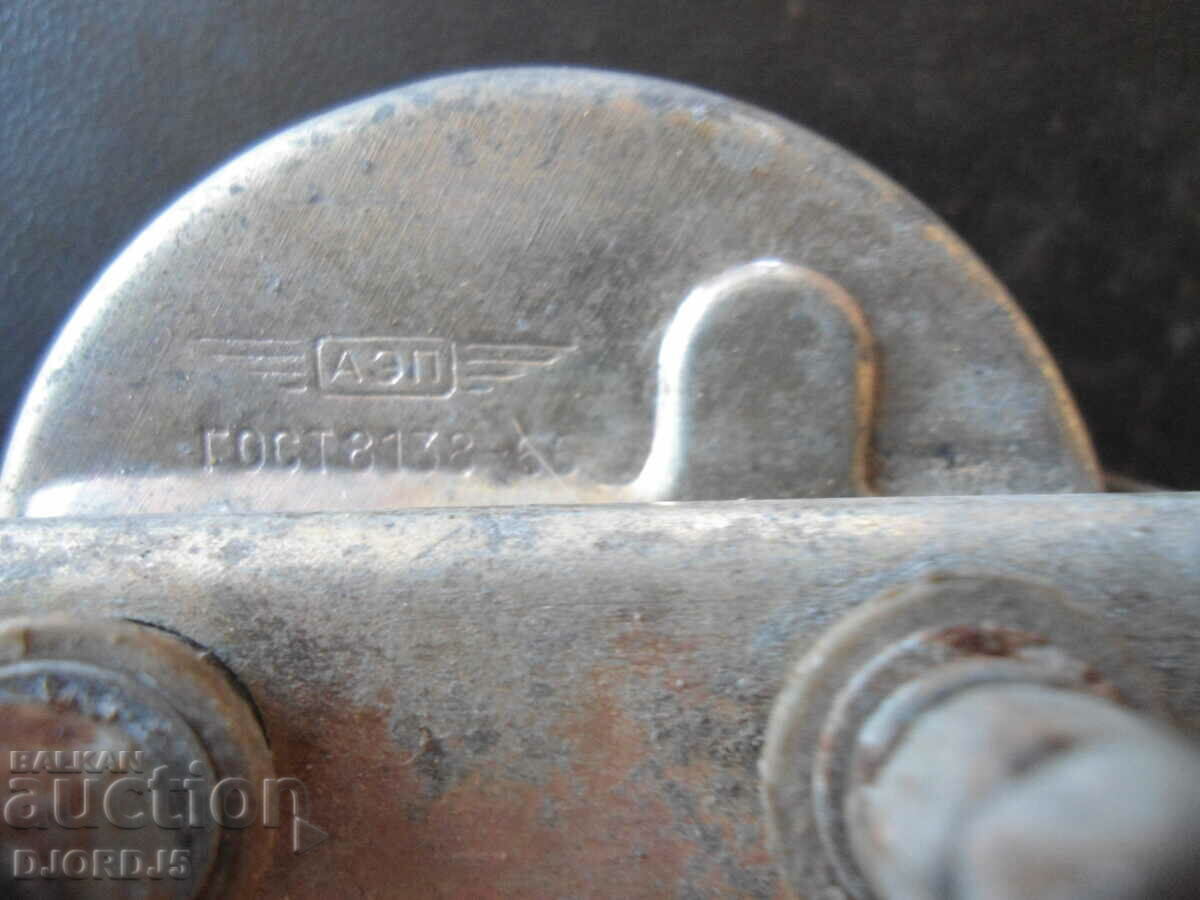 Auction Old measuring device Auction Old measuring device