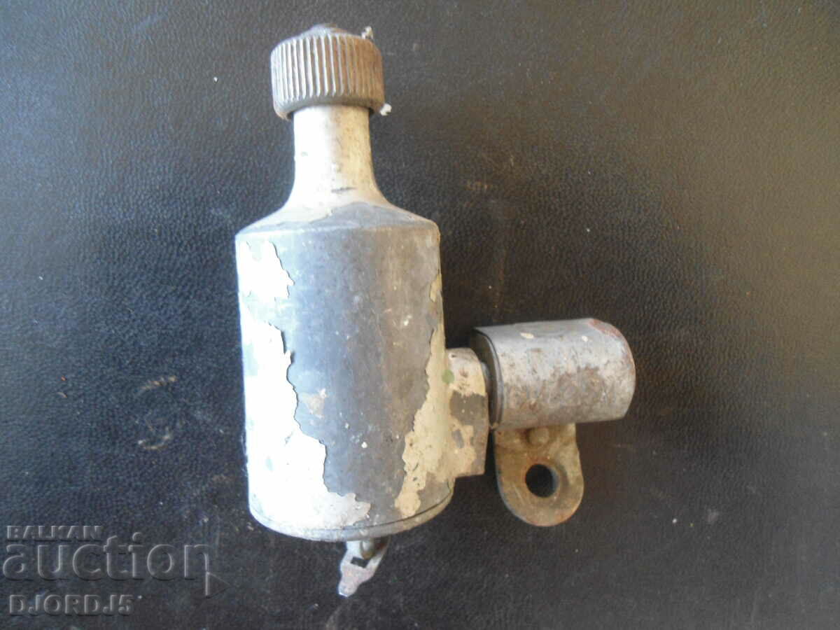 Old Russian dynamo with price 2.00 BGN | € 1.02 Old Russian dynamo with price 2.00 BGN | € 1.02