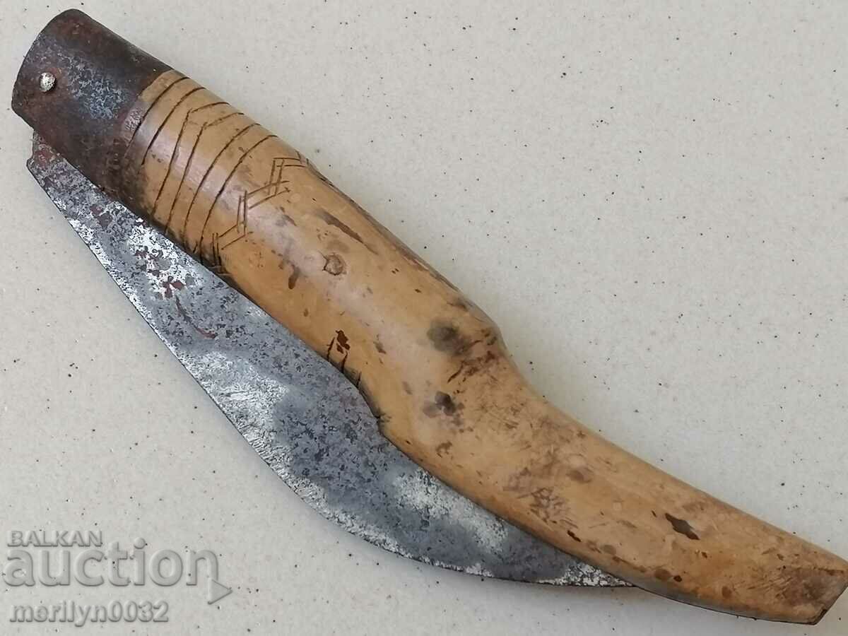 Auction Old folding knife, dogwood shank Auction Old folding knife, dogwood shank