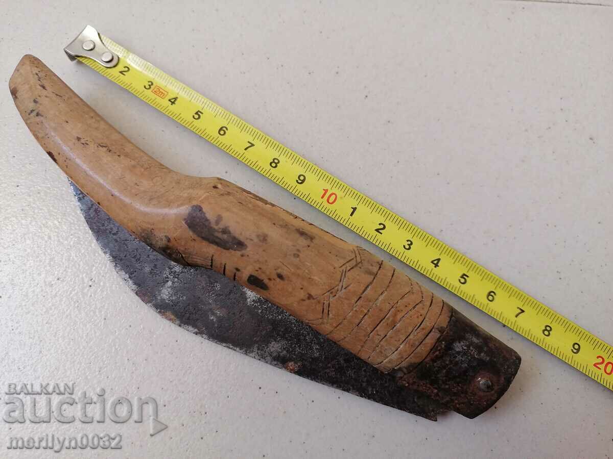 Delivery of Old folding knife, dogwood shank Delivery of Old folding knife, dogwood shank