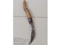 Old folding knife, dogwood shank