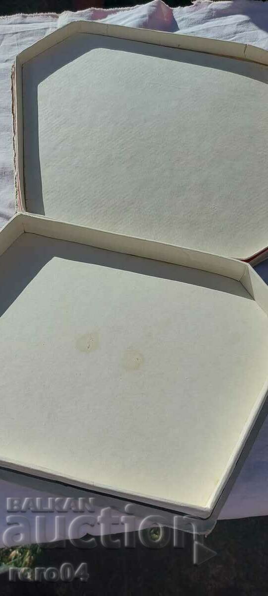 Παράδοση ΚΟΥΤΙ - ΚΑΝΤΥ Παράδοση ΚΟΥΤΙ - ΚΑΝΤΥ