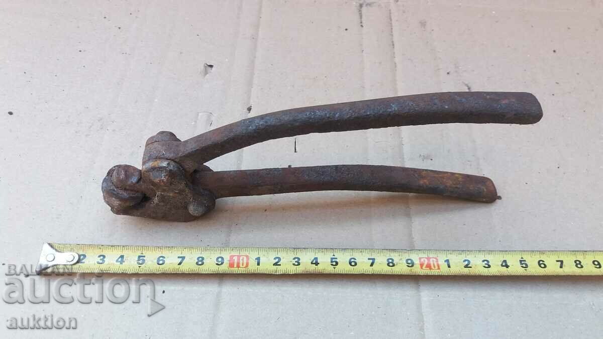 OLD SEALING PLIERS with price 9.99 BGN | € 5.11 OLD SEALING PLIERS with price 9.99 BGN | € 5.11
