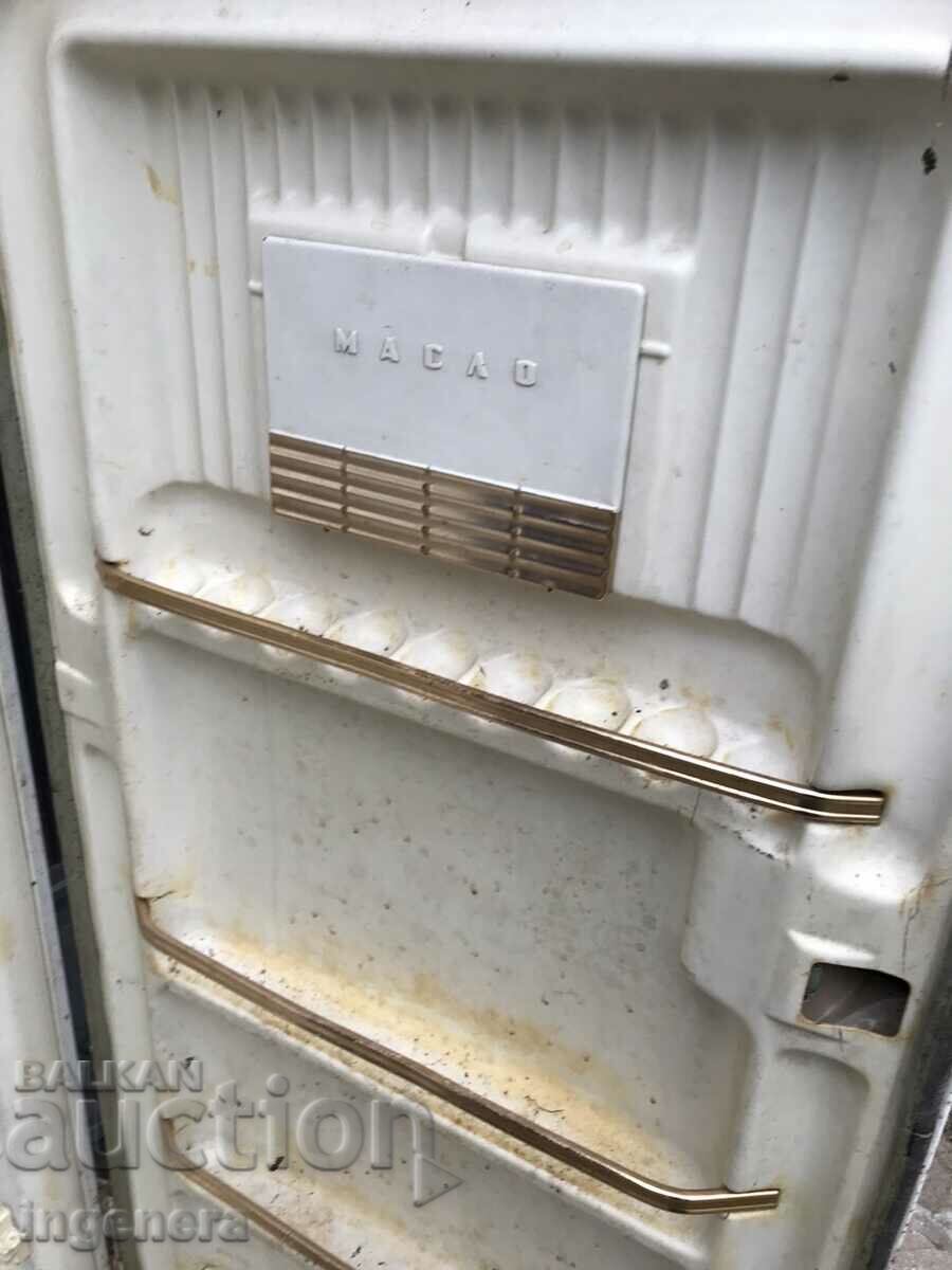 ZIL FRIDGE WORKS FOR USE OR COLLECTION - 5 ZIL FRIDGE WORKS FOR USE OR COLLECTION - 5