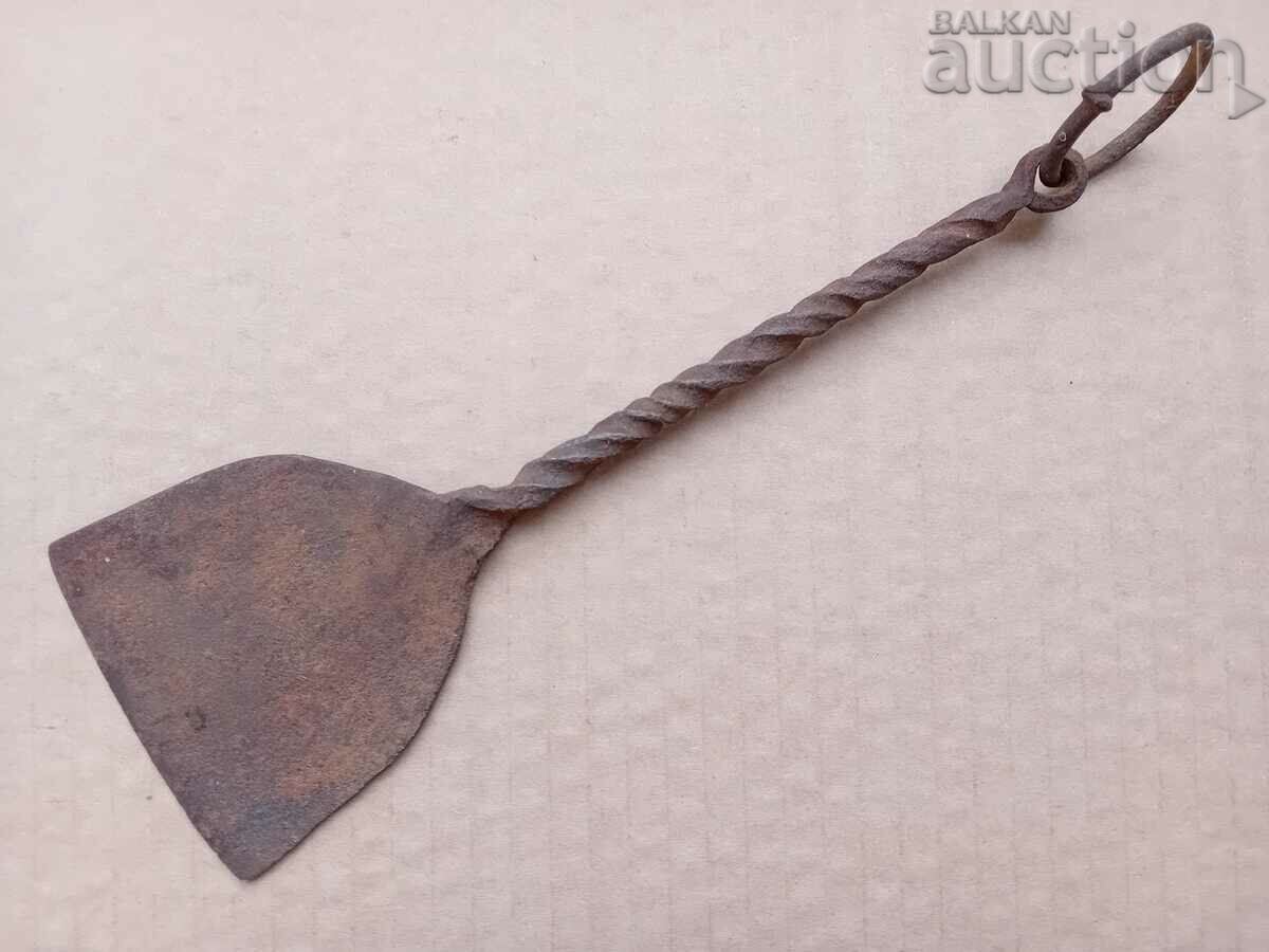 primitive ogripka , ogribka , ugripka , ugripka wrought iron with price 31.00 BGN | € 15.85 primitive ogripka , ogribka , ugripka , ugripka wrought iron with price 31.00 BGN | € 15.85