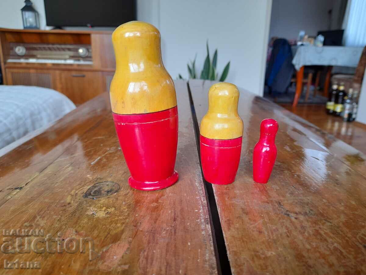 Delivery of Old matryoshka, matryoshka Delivery of Old matryoshka, matryoshka